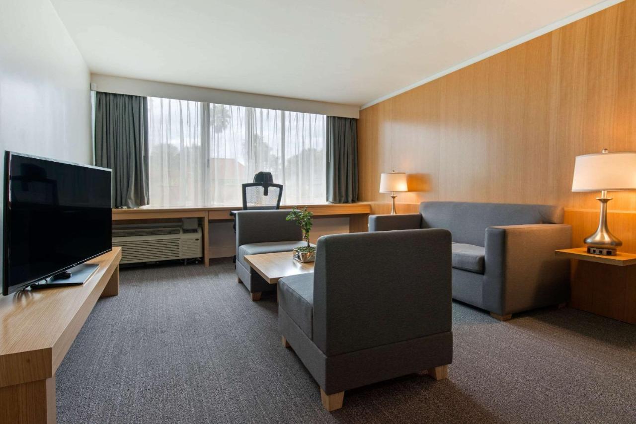 West Wing Hotel, Ascend Hotel Collection Tampa Extérieur photo