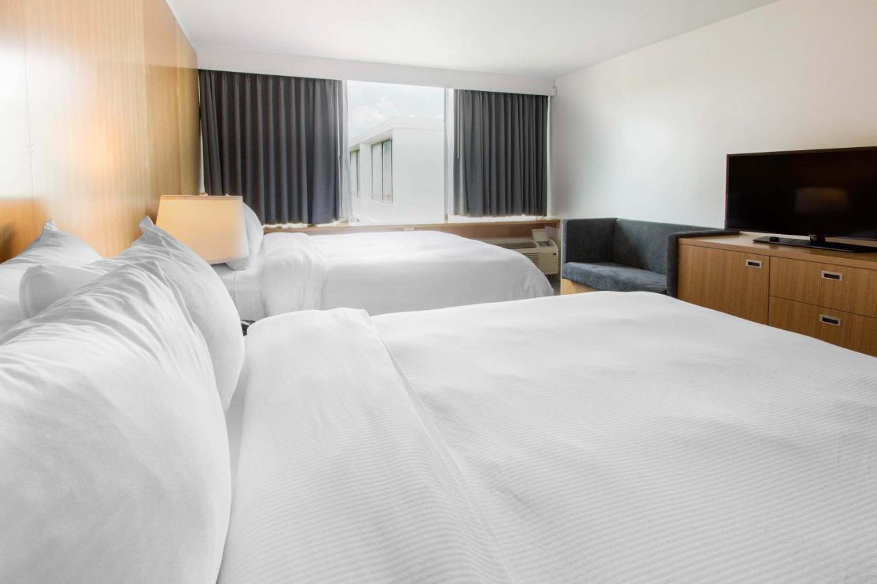 West Wing Hotel, Ascend Hotel Collection Tampa Extérieur photo
